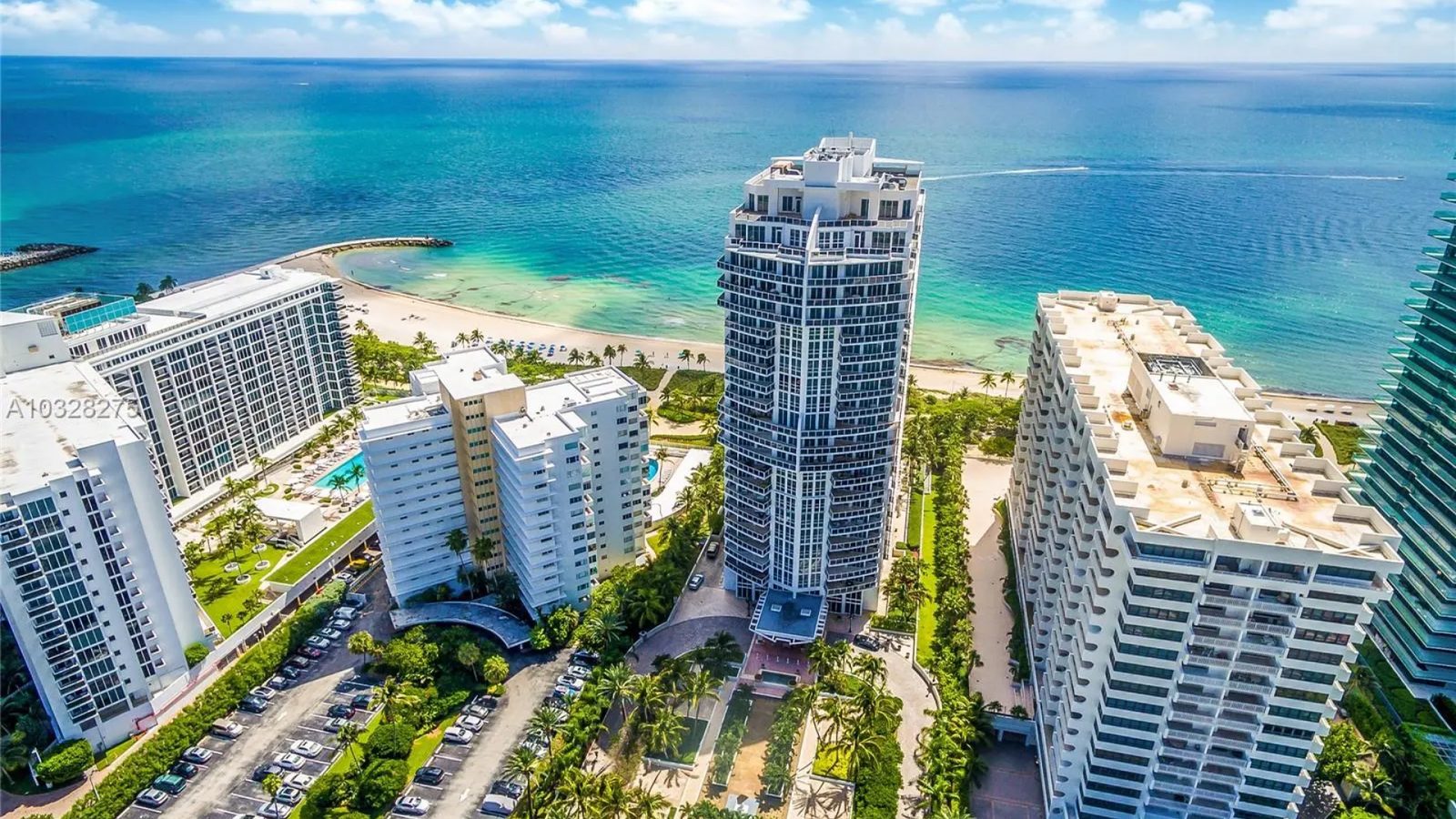 Bellini Bal Harbour: the building from outside, in Bal Harbour.