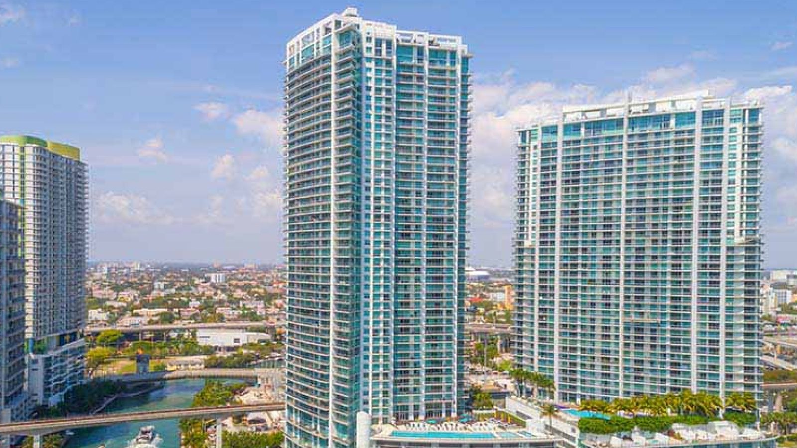 Mint at Riverfront: el edificio por fuera, en Miami.
