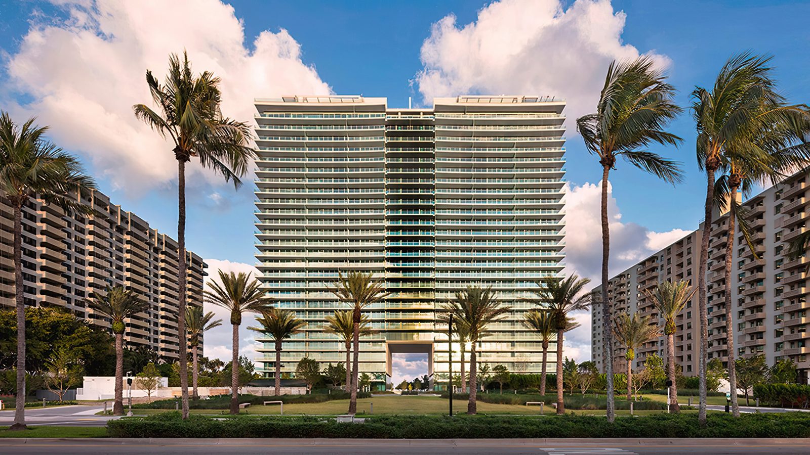 Oceana Bal Harbour: el edificio por fuera, en Bal Harbour.